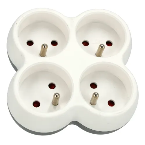 Adapter z czterema gniazdami, Rodzaj: 4 gniazdowy, Uziemienie: Tak Schmith